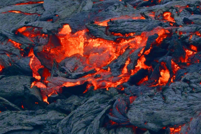 Mise en place d'une coulée de lave de type pahoehoe - 2mn 31s